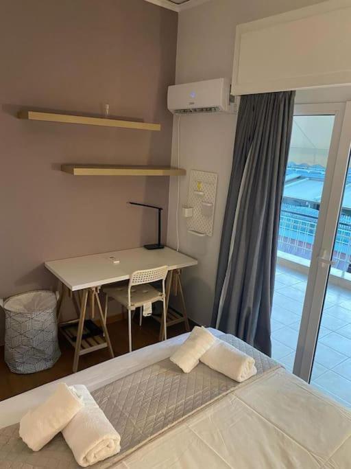 Appartamento Pent House With Terrace Pireo Esterno foto