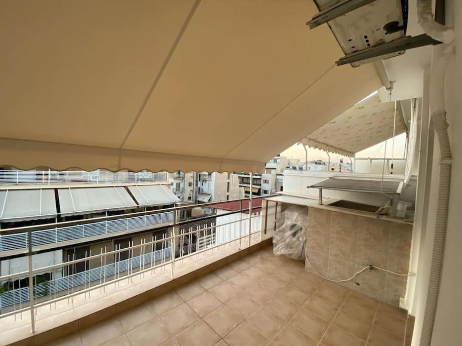 Appartamento Pent House With Terrace Pireo Esterno foto